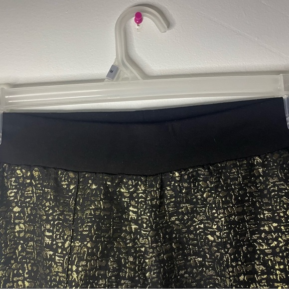 Women’s gold slack size medium - Picture 6 of 8